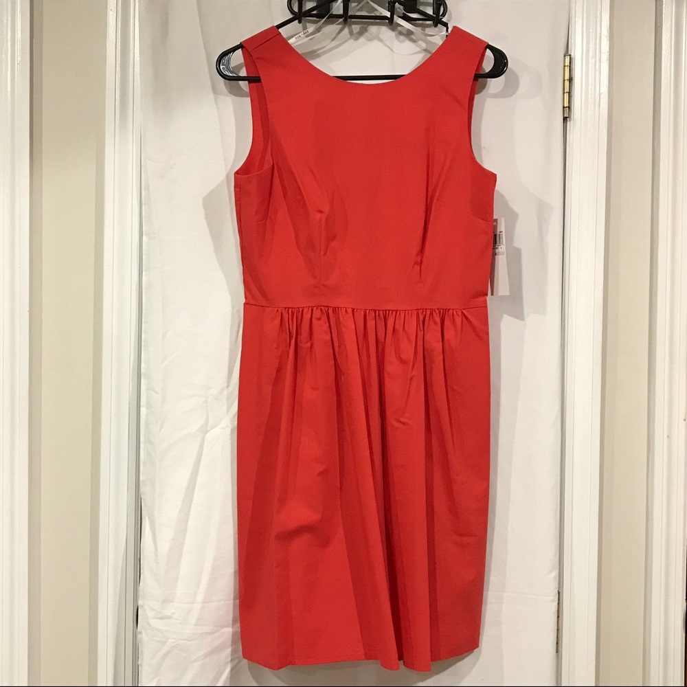 Red sleeveless dress